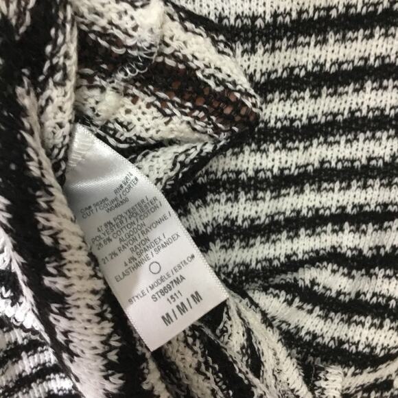 Splendid Black and White Pattern Sweater - Picture 10 of 10